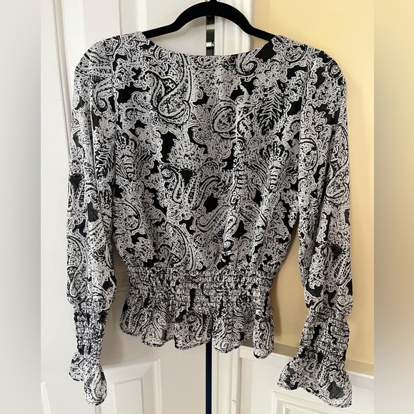 Love Ady Black and White Designed Dress Top, women’s size 8, NWT - Picture 2 of 4